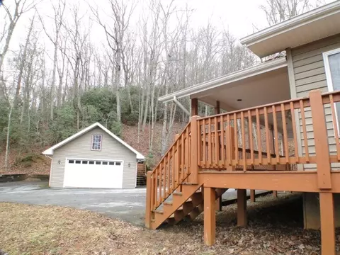 60 E Caesar Rd, Otto, NC 28763 photo 3