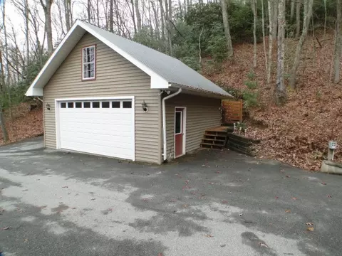 60 E Caesar Rd, Otto, NC 28763 photo 11