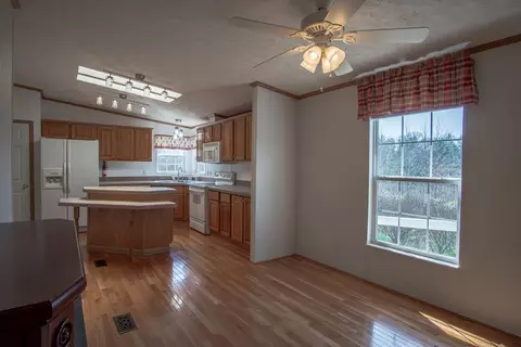 140 Addington Pl, Franklin, NC 28734 photo 12