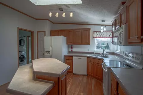 140 Addington Pl, Franklin, NC 28734 photo 10