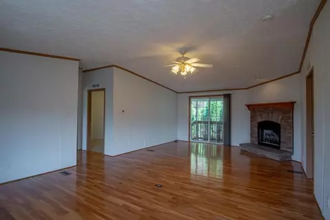 140 Addington Pl, Franklin, NC 28734 photo 5