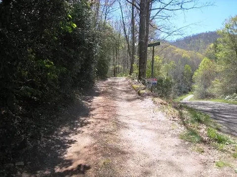 172 Singing Ridge Rd, Sylva, NC 28779 photo 3