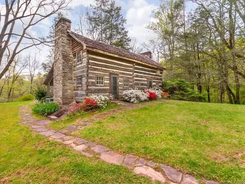 120 Poker Br, Sylva, NC 28779 photo 1
