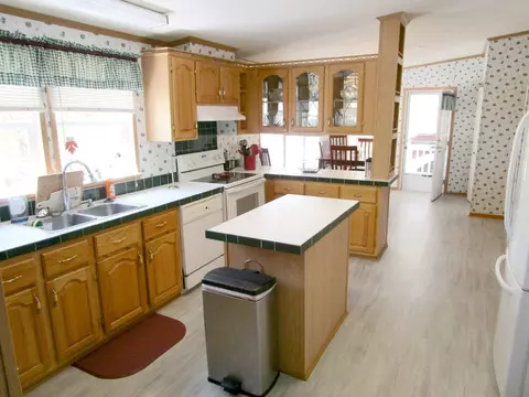 64 Crest Hill Ct, Franklin, NC 28734 photo 2