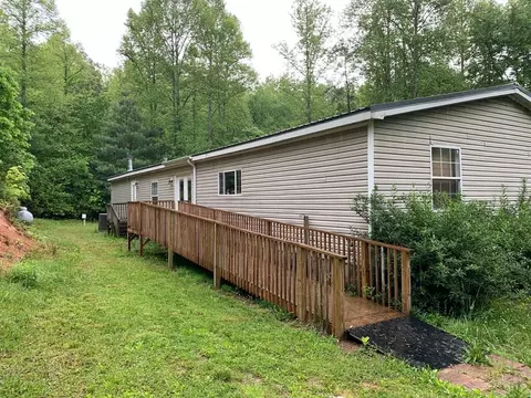 1077 Bell Rd, Otto, NC 28763 photo 2