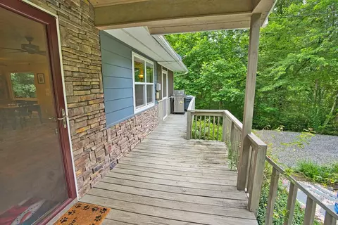 175 Hollyview Cir, Franklin, NC 28734 photo 21