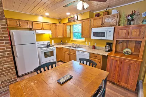 175 Hollyview Cir, Franklin, NC 28734 photo 12