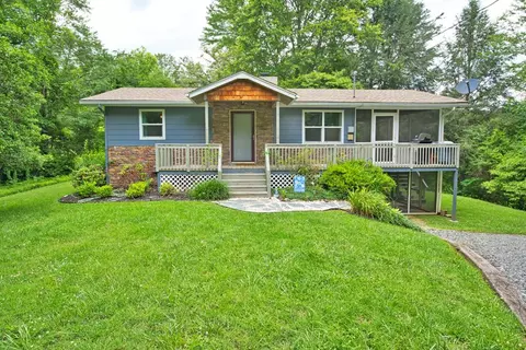 175 Hollyview Cir, Franklin, NC 28734 photo 3