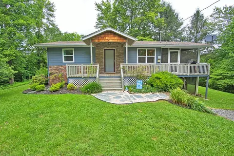 175 Hollyview Cir, Franklin, NC 28734 photo 1