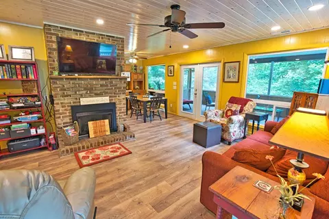 175 Hollyview Cir, Franklin, NC 28734 photo 8
