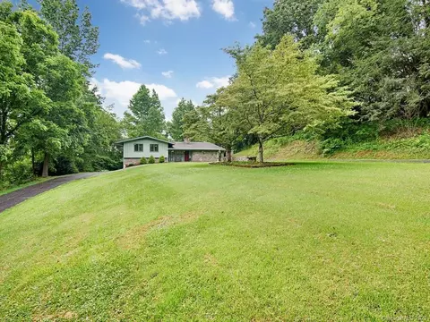 35 Morningside Dr, Clyde, NC 28721 photo 3