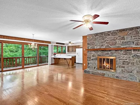 35 Morningside Dr, Clyde, NC 28721 photo 5