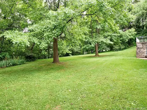 35 Morningside Dr, Clyde, NC 28721 photo 32