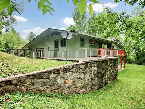 35 Morningside Dr, Clyde, NC 28721 photo 33