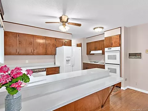 35 Morningside Dr, Clyde, NC 28721 photo 10