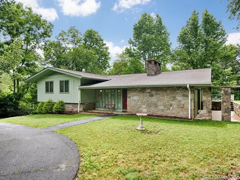 35 Morningside Dr, Clyde, NC 28721 photo 1