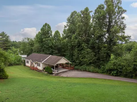 40 Morning Ridge Dr, Franklin, NC 28734 photo 1