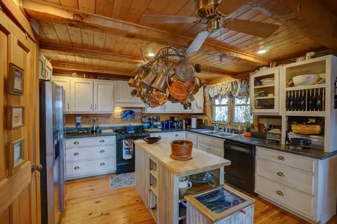 101 Parchment Ln, Sylva, NC 28779 photo 9