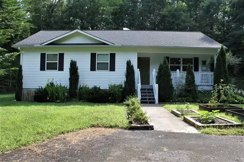 315 Randall Dr, Warne, NC 28909 photo 2
