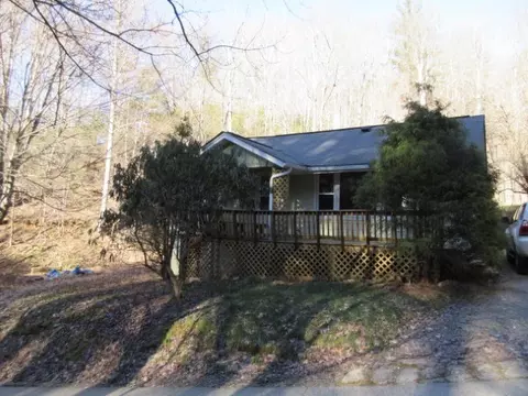 97 Stony Brook Rd, Sylva, NC 28779 photo 2