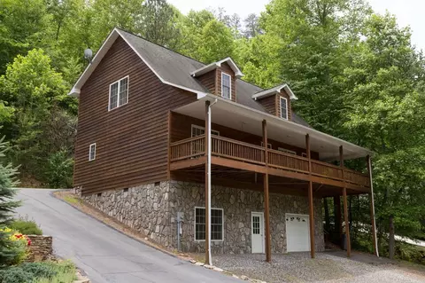 800 Dillard Rd, Sylva, NC 28779 photo 4