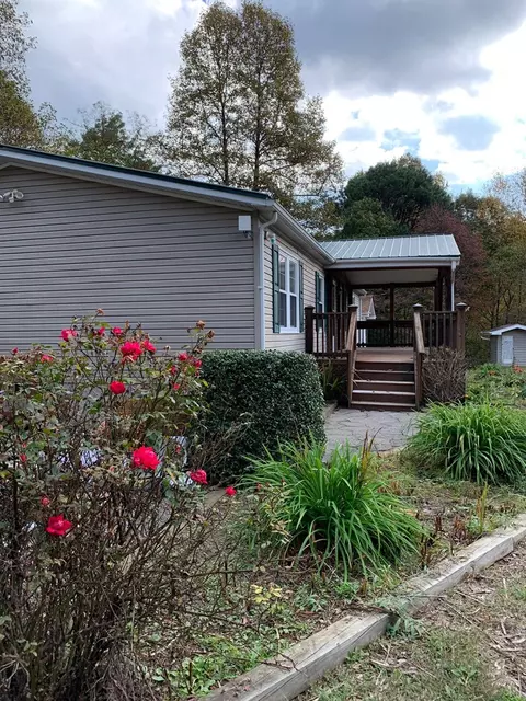 66 Pacific Rd, Sylva, NC 28779 photo 2