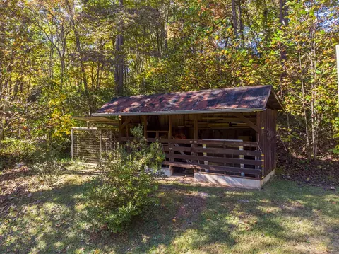 173 Old Grasshopper Rd, Sylva, NC 28779 photo 39