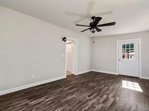 8 Mitchell St, Canton, NC 28716 photo 10