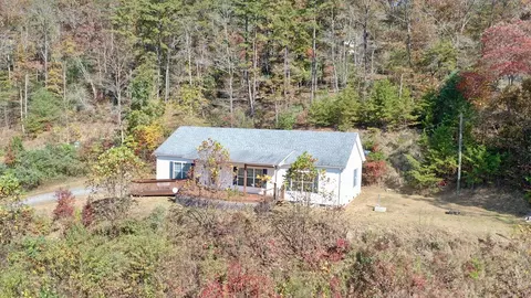 208 Weldon Hall Rd, Sylva, NC 28779 photo 2