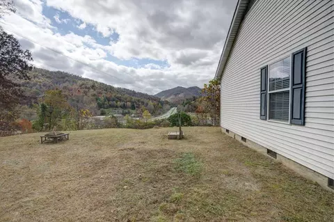 208 Weldon Hall Rd, Sylva, NC 28779 photo 8