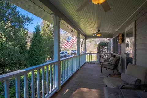 180 Nannys Ln, Sylva, NC 28779 photo 2