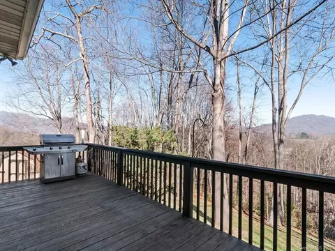 334 Summerset Dr, Clyde, NC 28721 photo 18
