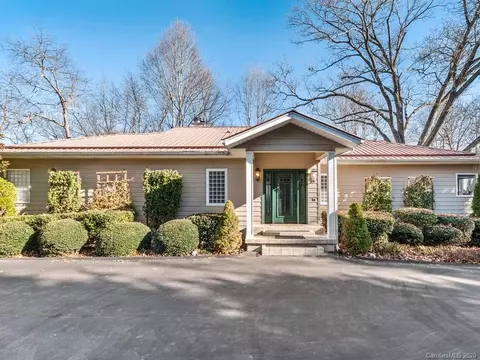 334 Summerset Dr, Clyde, NC 28721 photo 2
