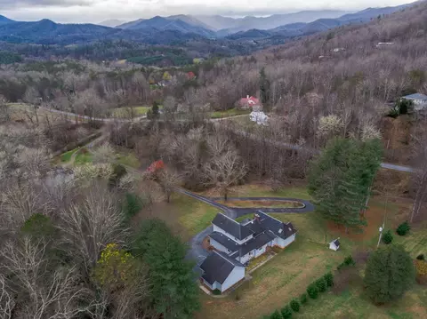 110 Doghobble Trl, Webster, NC 28788 photo 7