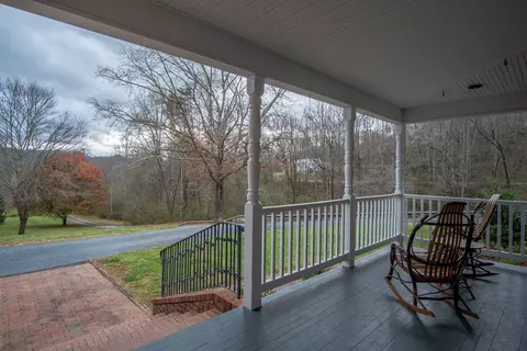 110 Doghobble Trl, Webster, NC 28788 photo 10