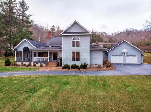 110 Doghobble Trl, Webster, NC 28788 photo 1