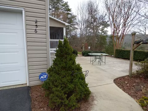 256 England Rdg, Sylva, NC 28779 photo 8
