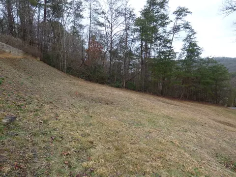 256 England Rdg, Sylva, NC 28779 photo 16
