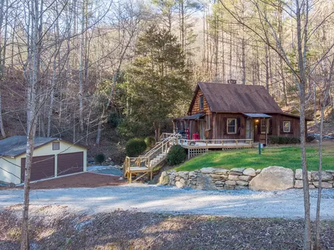 92 Zee Rd, Franklin, NC 28734 photo 3