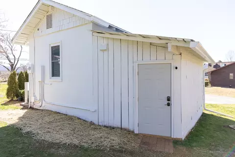 1362 Webster Rd, Sylva, NC 28779 photo 39