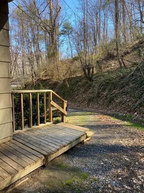 360 Slim Dillard Rd, Sylva, NC 28779 photo 8