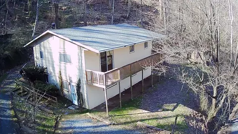 360 Slim Dillard Rd, Sylva, NC 28779 photo 2