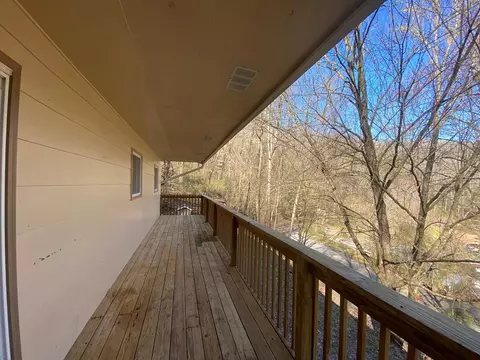 360 Slim Dillard Rd, Sylva, NC 28779 photo 4