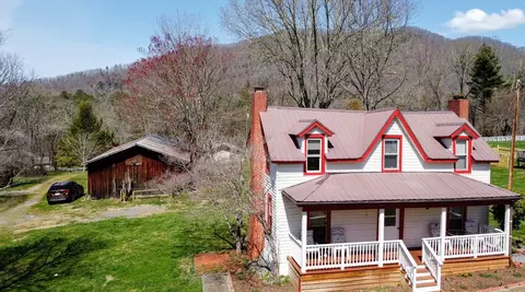 39 Buchanan Loop, Sylva, NC 28779 photo 2