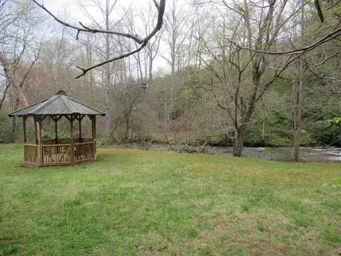 559 Benjamin Dr, Franklin, NC 28734 photo 44