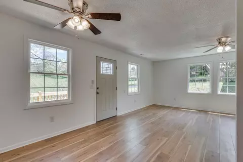 98 Spring St, Franklin, NC 28734 photo 8