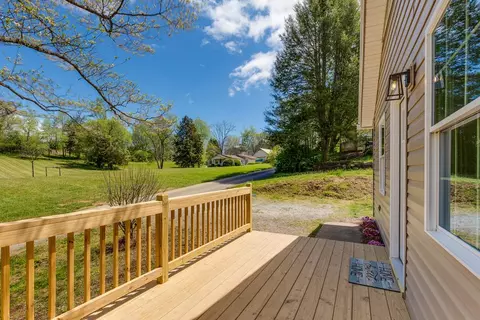98 Spring St, Franklin, NC 28734 photo 1