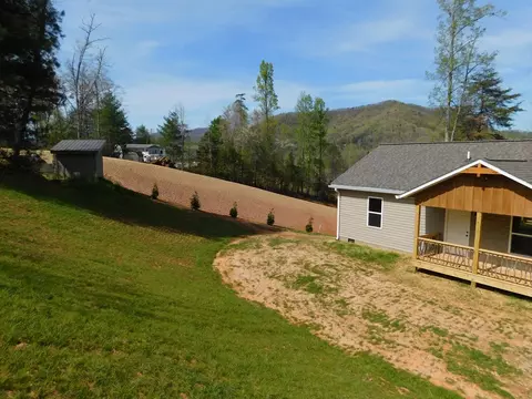 101 Olive Branch Rd, Sylva, NC 28779 photo 4