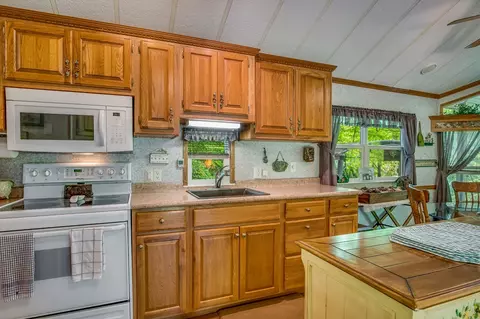 64 Perry Rd, Franklin, NC 28734 photo 12