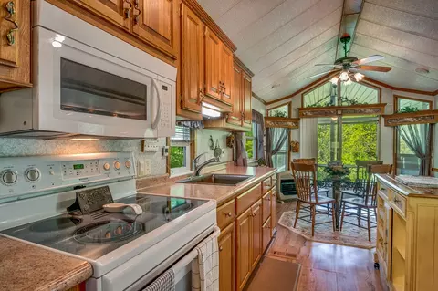 64 Perry Rd, Franklin, NC 28734 photo 13